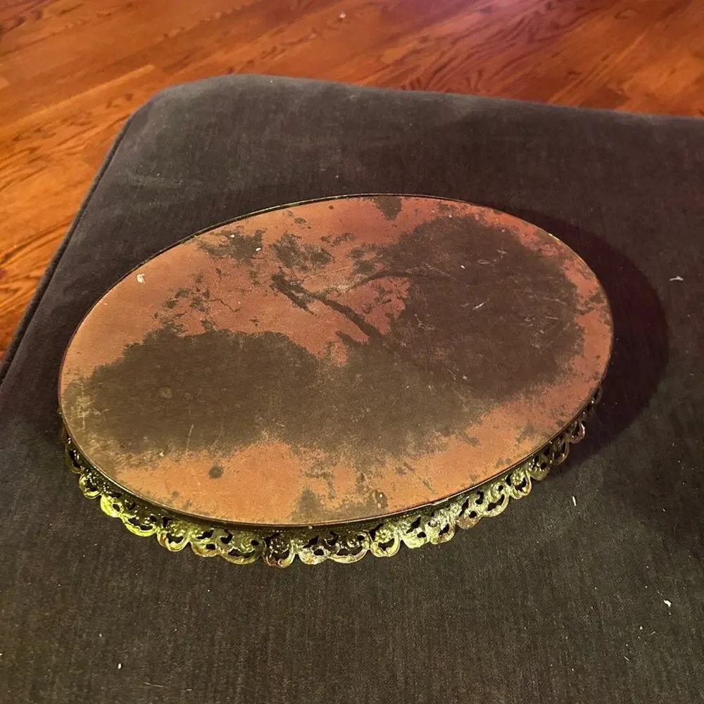 Elegant Filigree Gold Oval Mirror